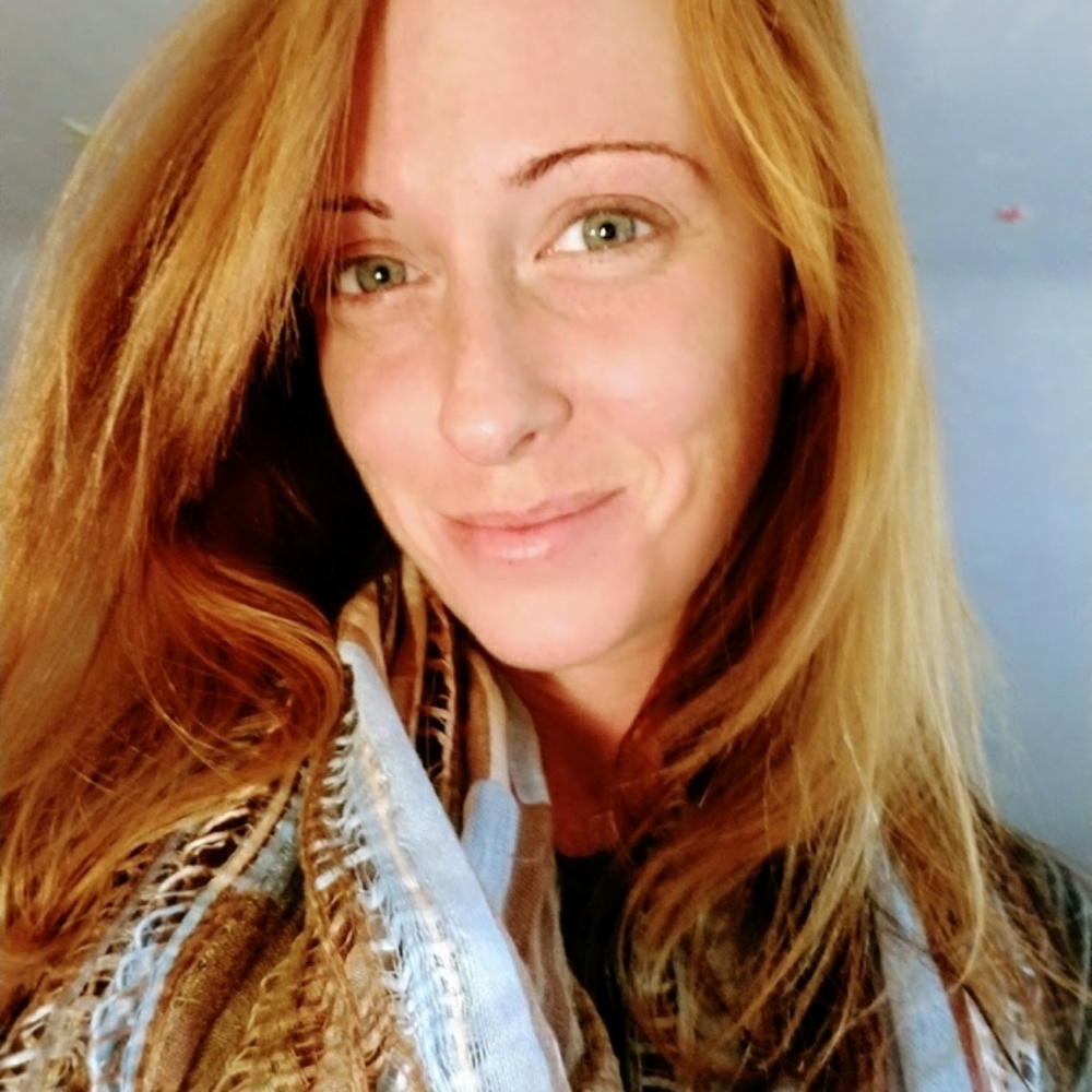 Meet your Posher, Caitlin